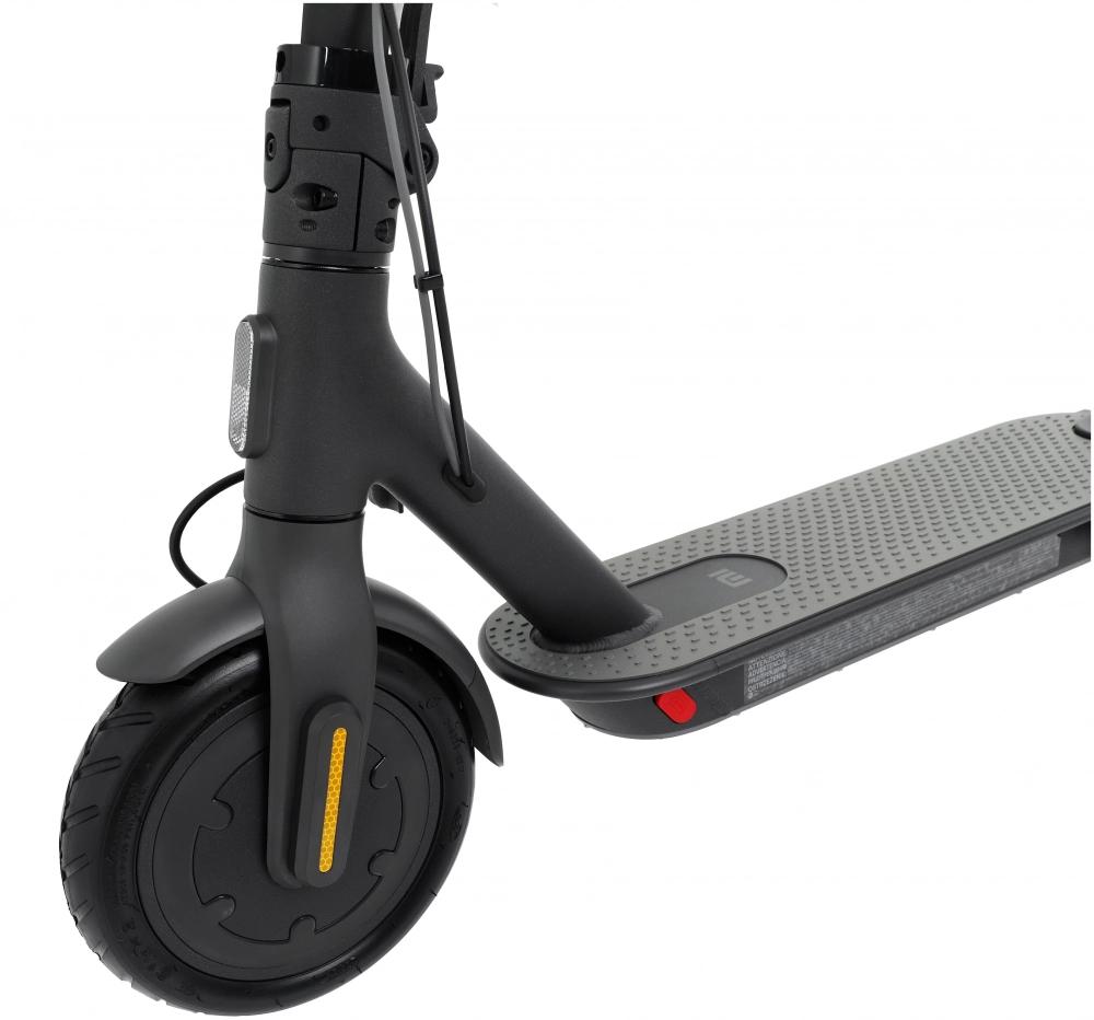 Электросамокат Xiaomi Mi Electric Scooter Essential